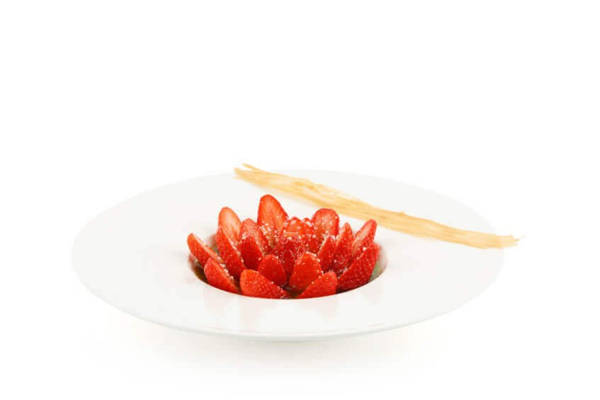 Salade de fraises* et sa Liqueur de Basilic Garden Party®